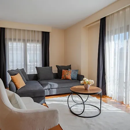 Spacious 1 Bedroom Bospohurs View With 2 Beds Apartment Istanbul