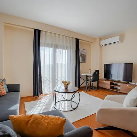 Spacious 1 Bedroom Bospohurs View With 2 Beds